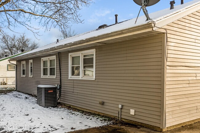 Building Photo - 7111 Nathan Hale Way