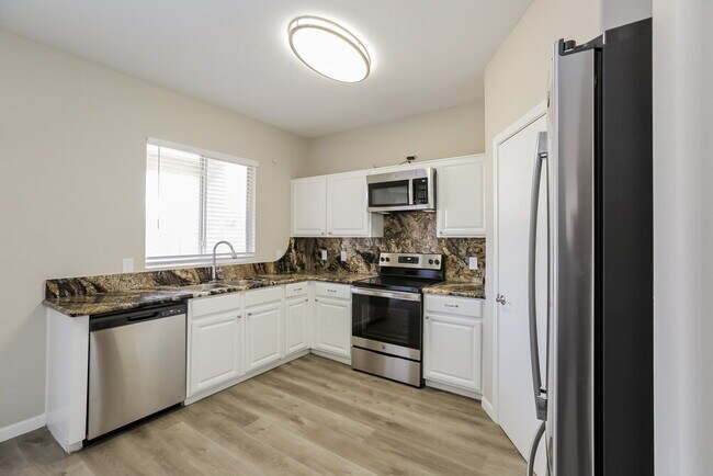 Building Photo - 2829 S 106th Pl