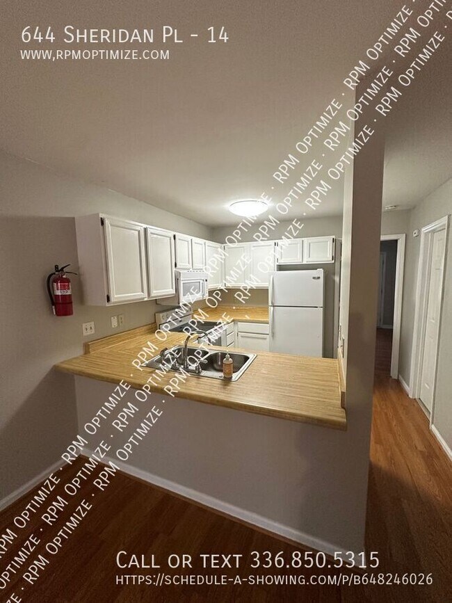 Building Photo - 644 Sheridan Pl