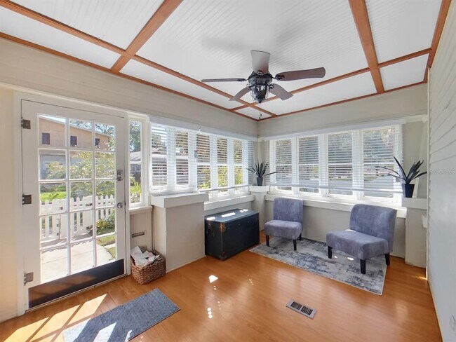 Building Photo - 614 8th St N