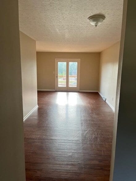 Building Photo - 1705 Cliff Ridge Ct