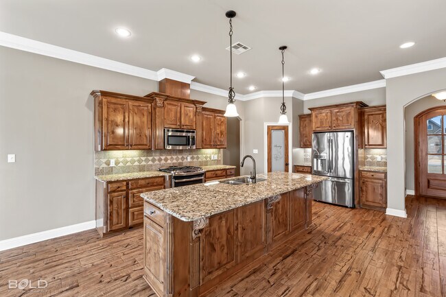 Building Photo - 201 Roanoke Cir