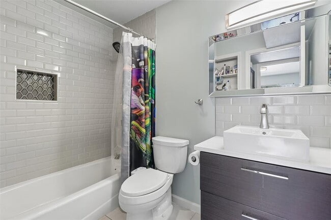 Building Photo - 2450 Wickersham Ln
