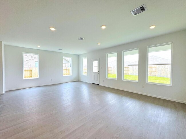 Building Photo - 6815 Harvest Wheat Ln