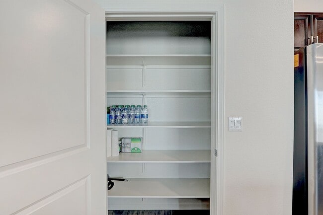 Building Photo - 4 YEARS NEW, FULLY FURNISHED 4 BEDROOM, 2....