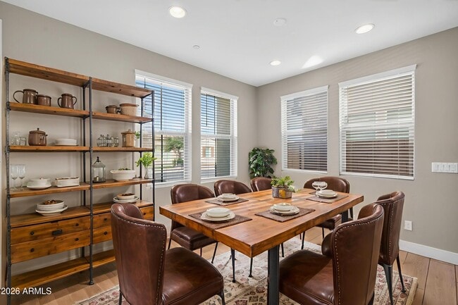 Building Photo - 3925 E Megan St