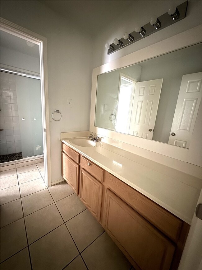 Building Photo - 13830 Fort Nelson Dr