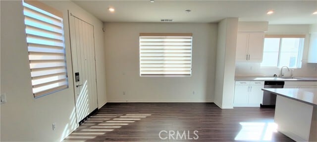 Building Photo - 45 Aria St