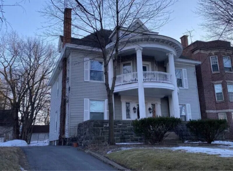 Building Photo - 1104 Union St