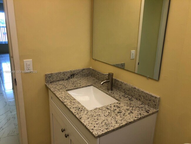 Building Photo - 555 NE 123rd St