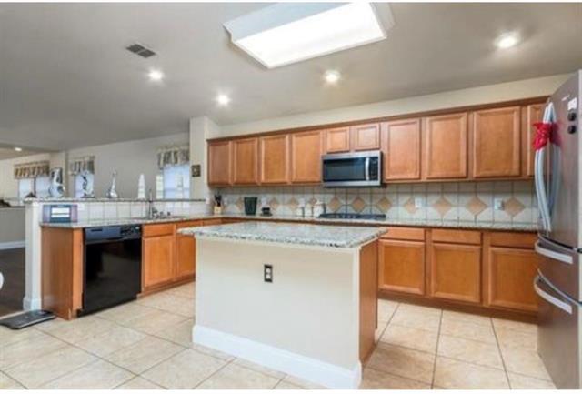 Building Photo - 2780 Sunlight Dr