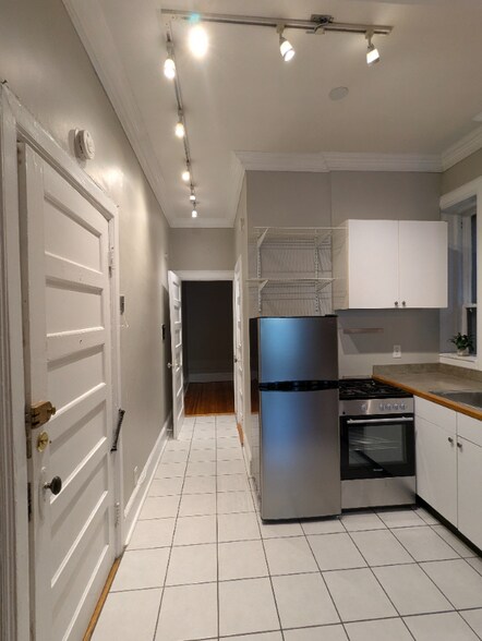 Building Photo - 544 Madison Ave