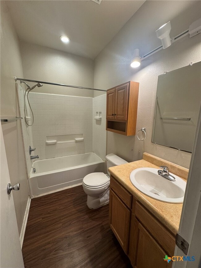 Building Photo - 248 Rosalie Dr