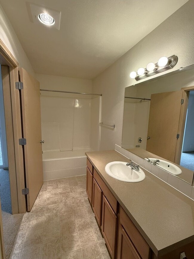 Building Photo - 4466 NE Nicholson Loop