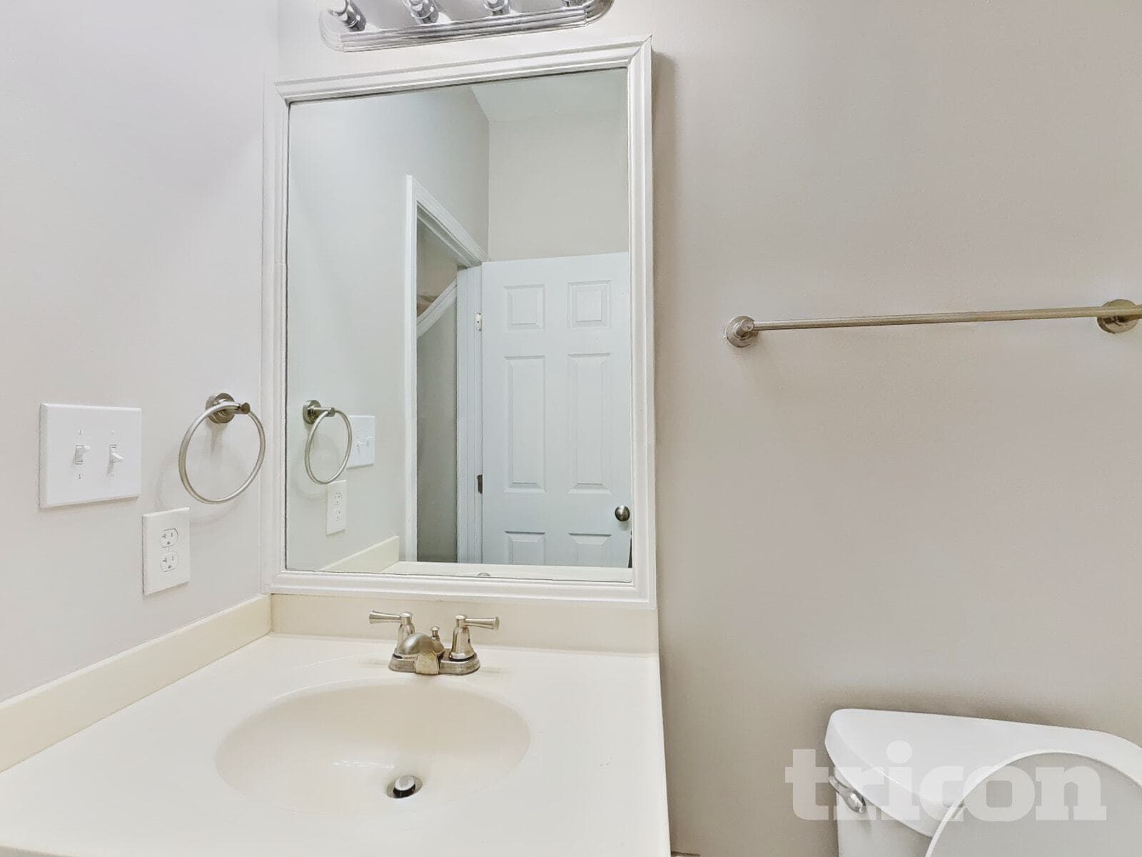 Building Photo - 5816 Wynmore Road