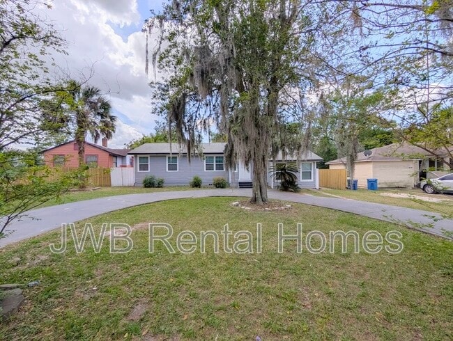 Building Photo - 646 Stanwick Rd