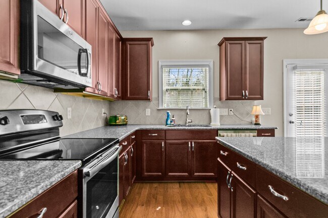 Building Photo - 34 Coswell Ct