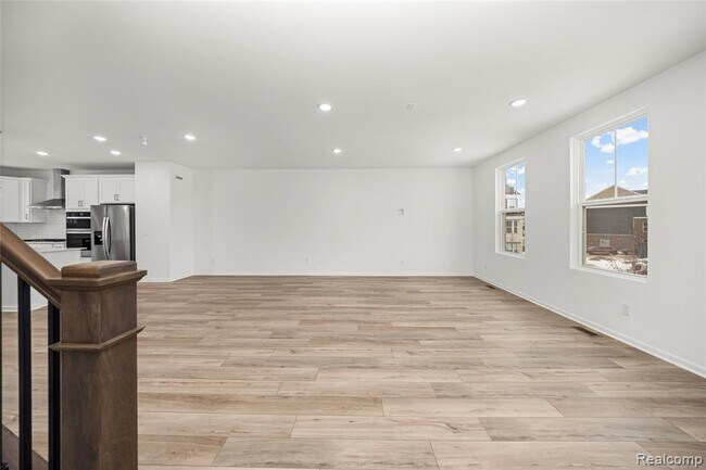 Building Photo - 43071 Atwood Ave