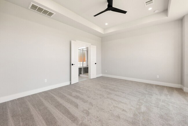 Building Photo - 1221 Woodflower Dr