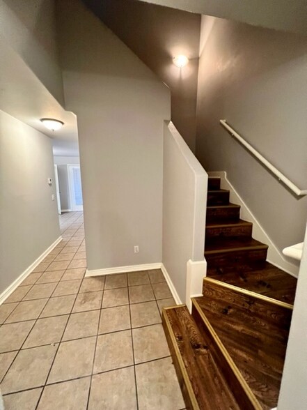 Building Photo - 12292 Rambling Rose Wy