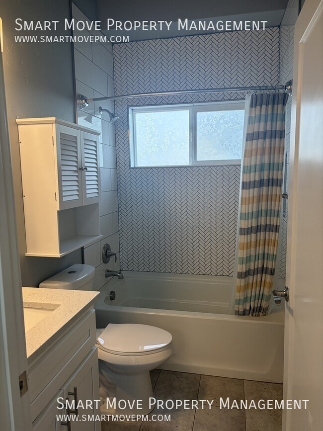 Building Photo - 2311 S Gekeler-