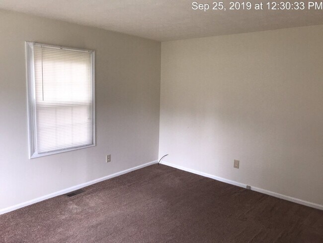 Building Photo - 7035 Darnell St