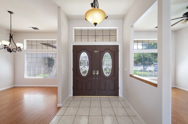 Building Photo - 4709 Laurel Springs Dr