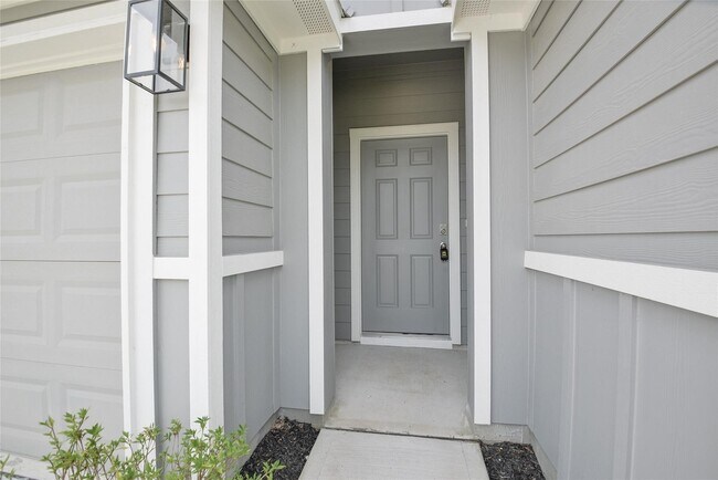 Building Photo - 14719 Evergreen Orchards Ln