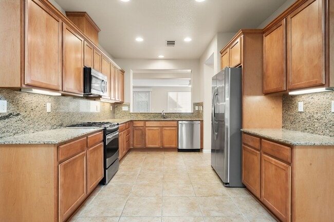 Building Photo - FOR RENT: 3BD/2BA Single-Story Home in 55+ Community