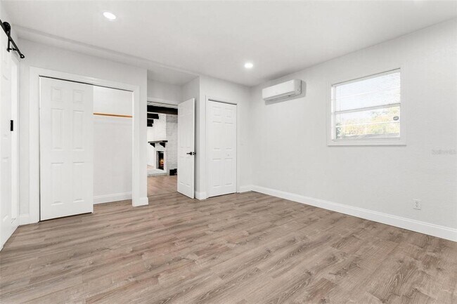 Building Photo - 2203 Nottingham Rd