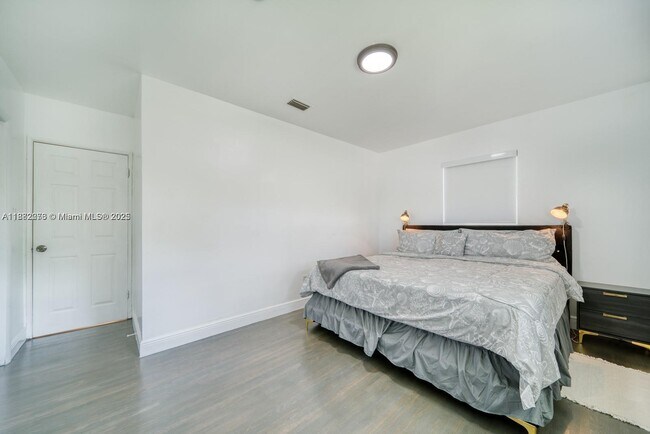 Building Photo - 1275 NE 204th Terrace