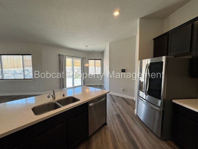 Building Photo - 925 Cranfield Ct