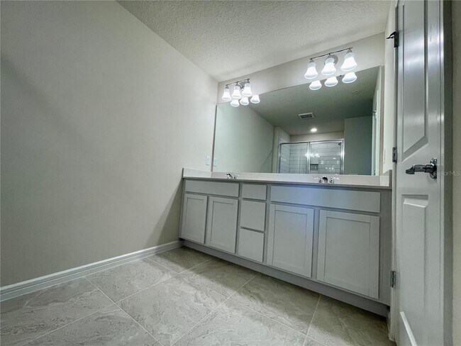 Building Photo - 1986 Canny Cv