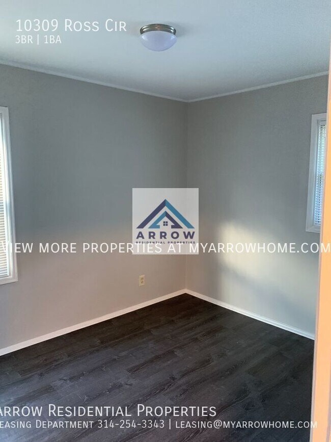 Building Photo - 10309 Ross Cir