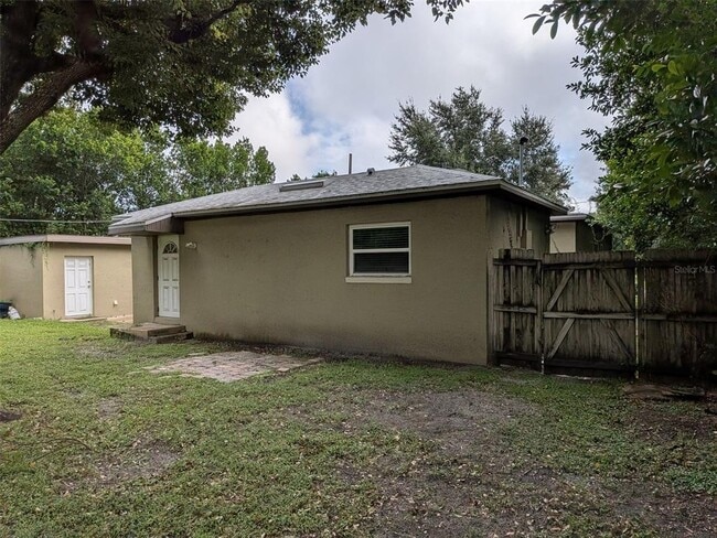 Building Photo - 313 Granada Dr