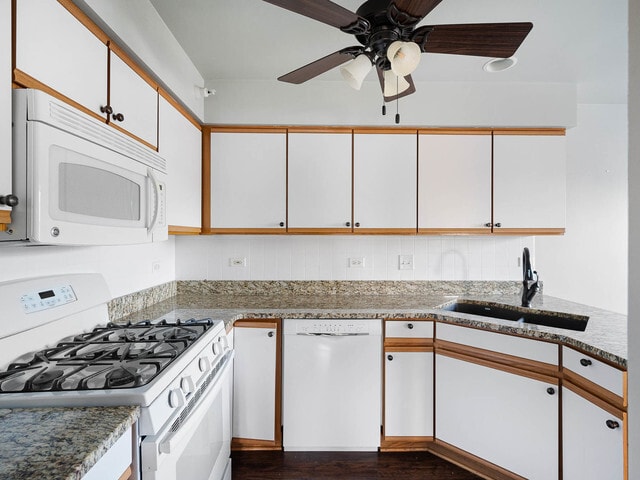 Building Photo - 2552 Dickens Dr