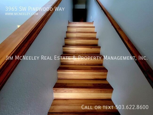 Building Photo - 3965 SW Pinewood Way