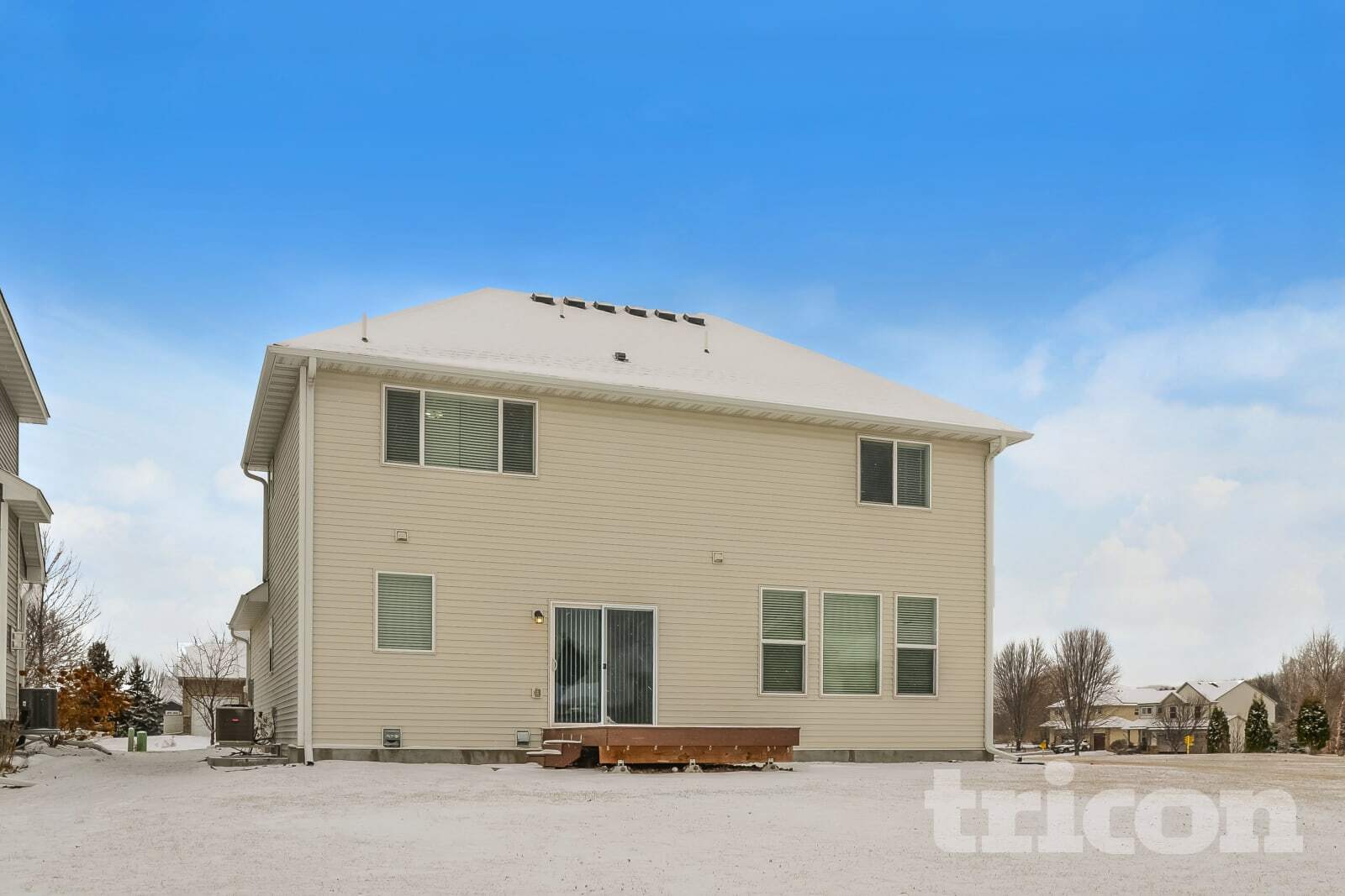 Building Photo - 14060 Ailesbury Ave