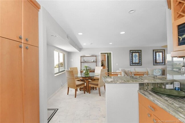 Building Photo - 2375 NE Ocean Blvd