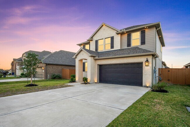 Building Photo - 2603 Ocean Key Dr