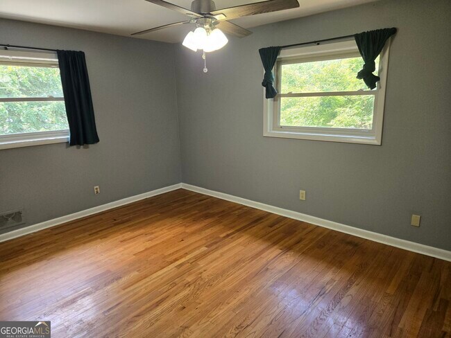 Building Photo - 1793 Cherry Valley Cir SE