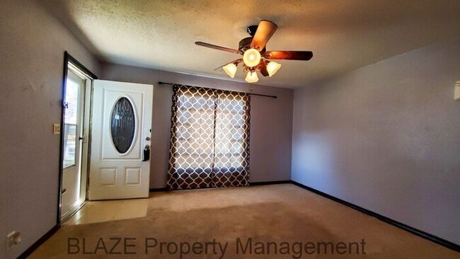 Building Photo - 2 Bedroom in Lawndale