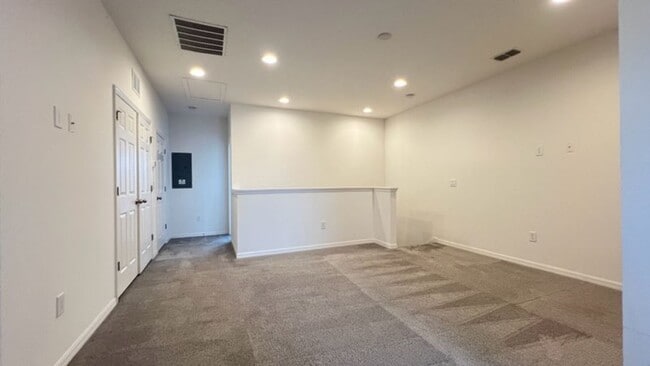 Building Photo - 7670 Bowery Dr