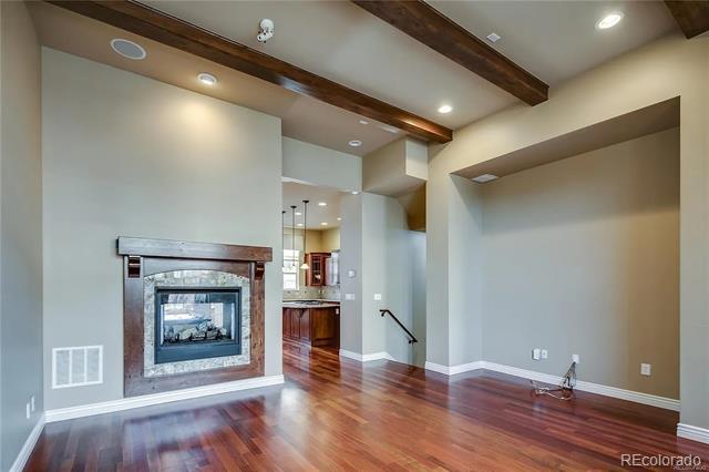 Building Photo - 10124 Inverness Main St