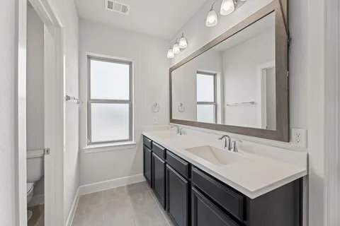 Building Photo - 14228 Walsh Ave