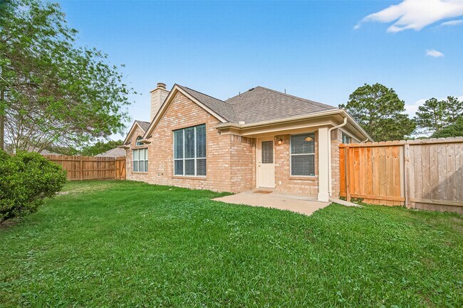 Building Photo - 3135 Silver Cedar Trail