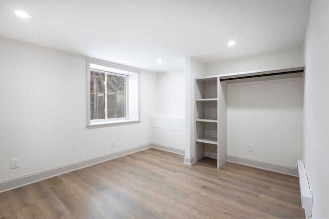 Building Photo - 2226 N Sydenham St