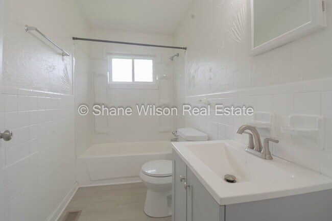 Building Photo - "Charming 3-Bedroom Home in Chattanooga's ...