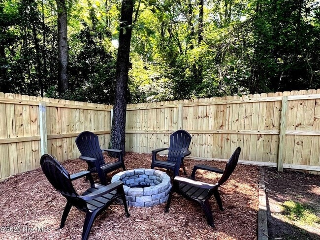 Building Photo - 2400 Longleaf Dr SW