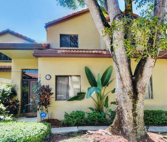 Primary Photo - 10534 NW 10th Ct